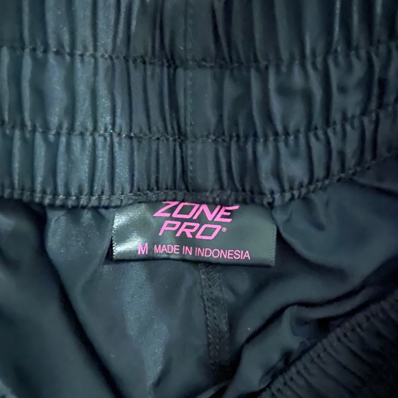 Shorts - Picture 3 of 12